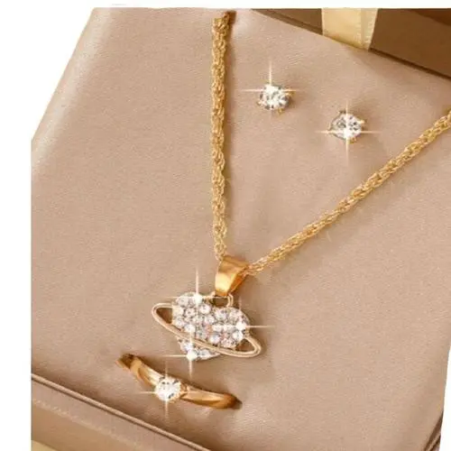 女性佩戴哪些饰品能催旺桃花运势佳？