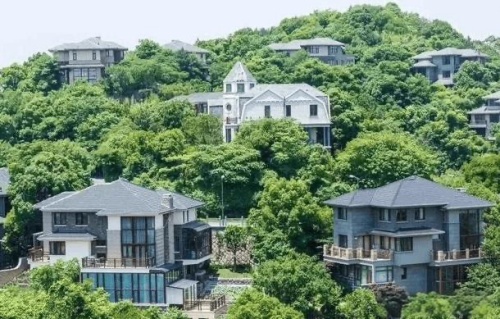 旺不修门、富不迁坟！什么时间适合改门迁坟？