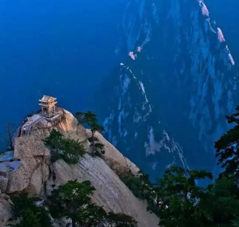 墓碑相当于“阴宅大门”，立碑禁忌，一定要懂！